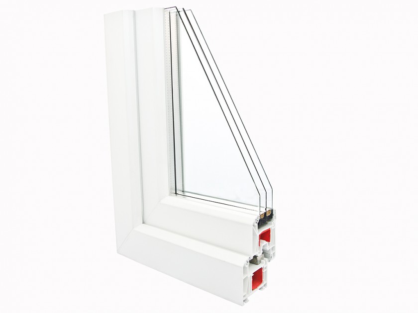 Окно из белого ПВХ-профиля со светлым резиновым уплотнителем